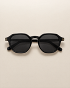 Lucca Black