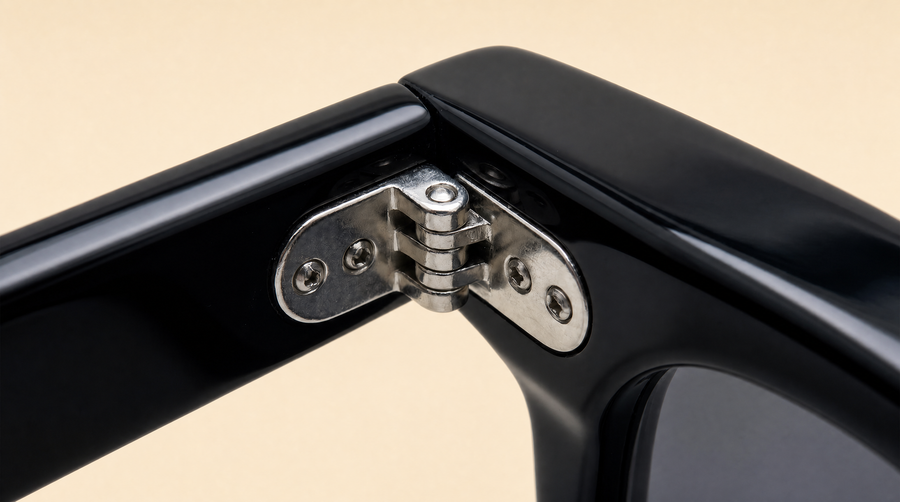 Reinforced hinges