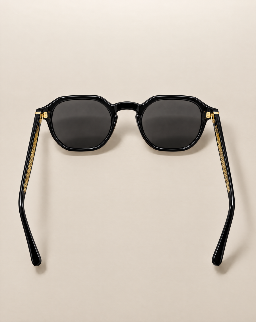 Lucca Black