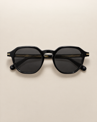Lucca Black